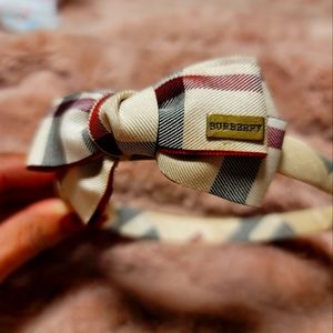 Burberry headband for girl
